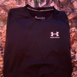 Under Armour Black Long Sleeve Tee Athletic Fit